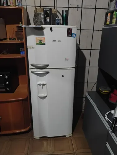 Geladeira Frost Free com defeito