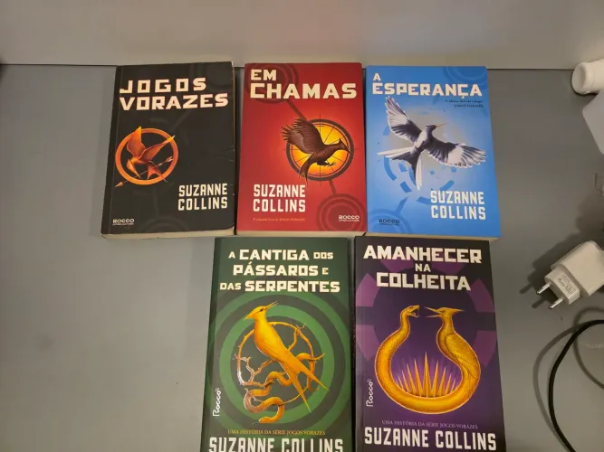 COLEÇÃO DE LIVROS JOGOS VORAZES / HUNGER GAMES COMPLETA 5 VOLUMES