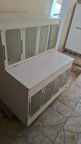 Vendo 2 móveis p armazenar ração . Aceito oferta.