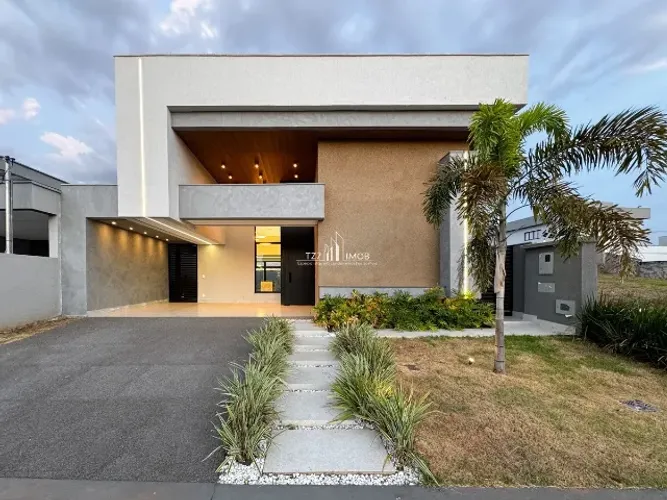 Casa Térrea com 3 Suítes Plenas, incluindo uma master com closet, Localizada no Jardins Po