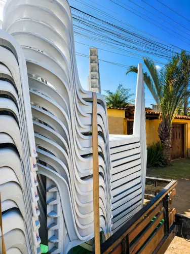Aluguel de Mesas e Cadeiras para festas e eventos 