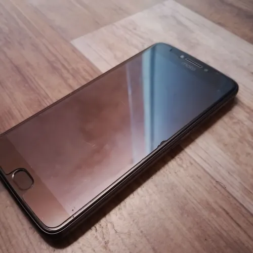 Motorola moto e4 plus