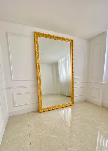 Espelho de chão com Moldura / Espelho de luxo dourado