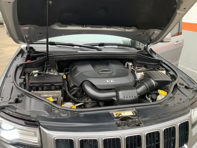 Jeep Grand Cherokee Laredo 3.6 4X4 V6 Aut. 2014