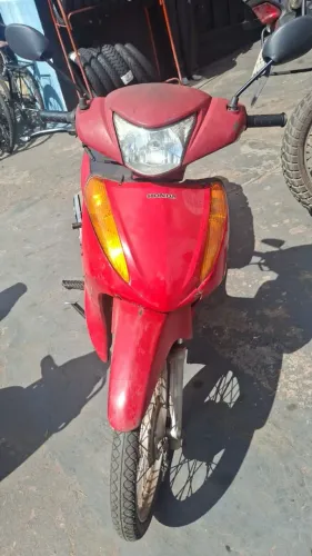 Vende-se uma bis boa pra trabalhar não está em dias tenho documentos dela * con
