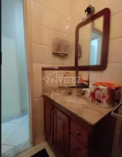 Apartamento : / Residencial / Humaitá