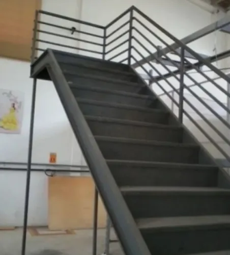 Fábrica escada industrial