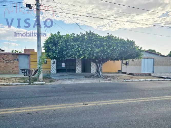VENDE-SE CASA NO CONJUNTO 30 DE SETEMBRO