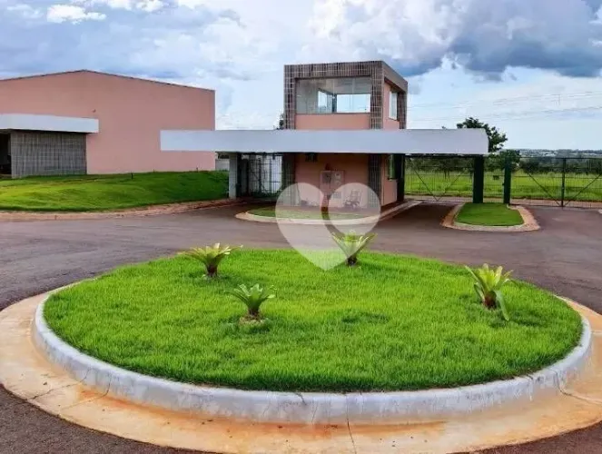 Terreno em condomínio fechado em Senador Canedo