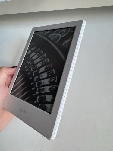 Kindle 8ª Geração Branco - 3 GB