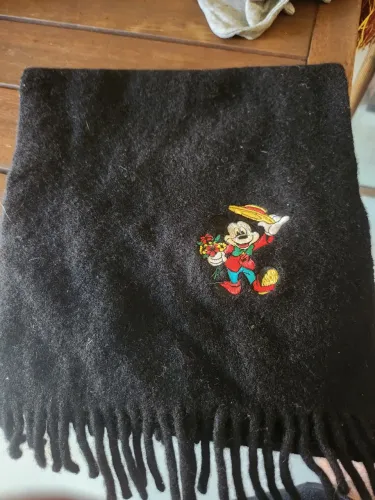 Cachicol de lã Da Disney Original!!Lã Italiana!