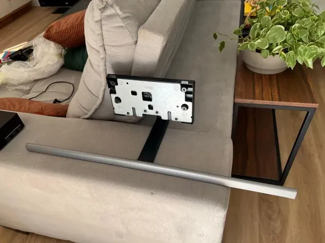 Base suporte TV Samsung  QN55Q80RAG - Nunca Usado