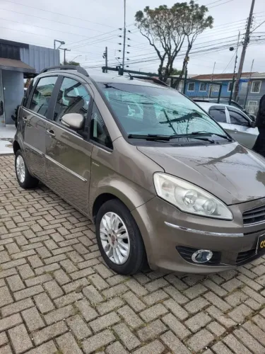 Fiat Idea Essence Dualogic 1.6 Flex 16V 5P 2011