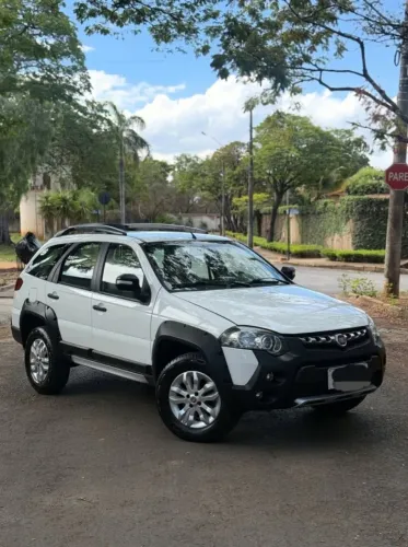 Fiat Palio Week. Adv. Dualogic 1.8 Flex 2013