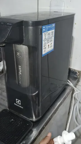 Purificador de água Eletrolux PE12 Água Gelada Fria Natural 