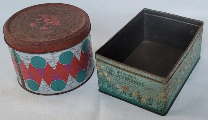 Antiga lata de biscoitos Aymoré anos 50 sem tampa + lata sorvete Kibon anos 70
