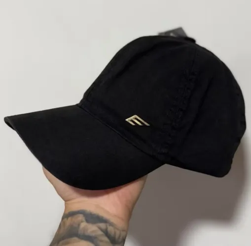 boné preto lavado aba curva boton metal regulável ellus