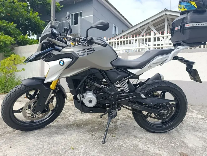 Moto BMW Impecável com baixo km 