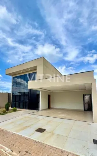 VENDE-SE CASA DE ALTO PADRÃO COM 3 SUITES - COND. LEBLON NA PONTE ALTA NORTE