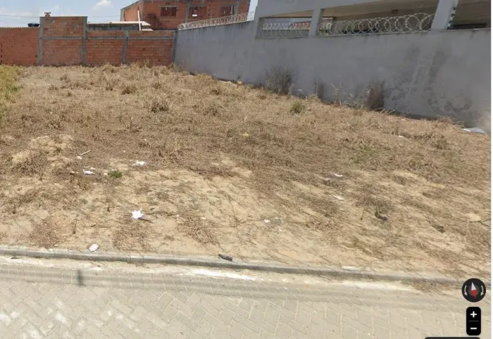 Terreno em bairro estruturado (parque das brisas)