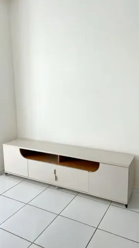 Vendo Rack para sala semi novo