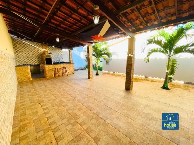 Casa no Bairro Pitimbu (Satélite) com 4 quartos e 3 salas!