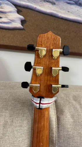 Vende-se Violão Takamine Gy93e