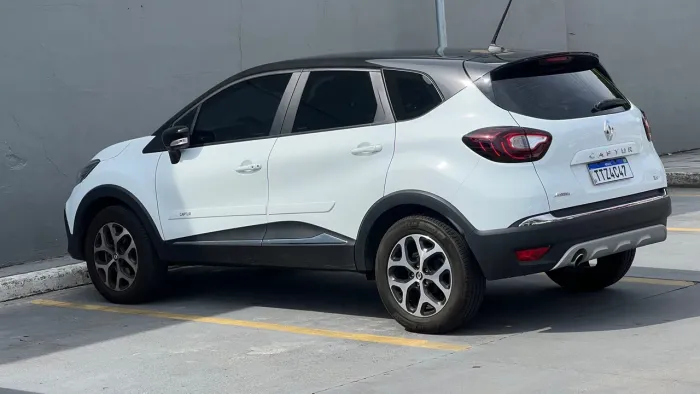 Renault Captur Intense 1.3 TB 16V Flex 5P AUT 2022