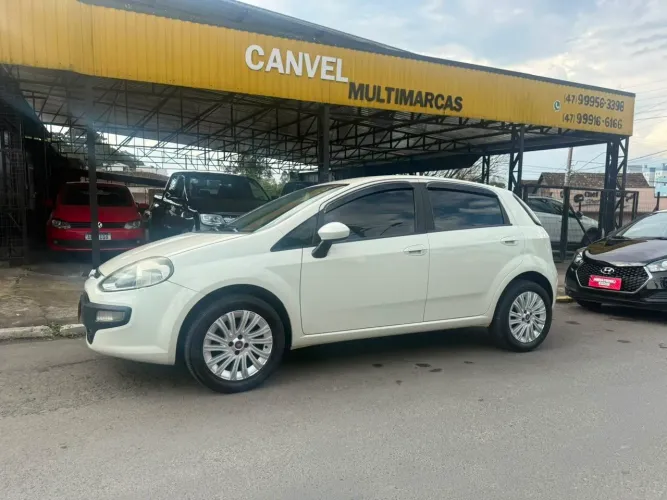 Fiat Punto Attractive Italia 1.4 F.flex 8V 5P 2013