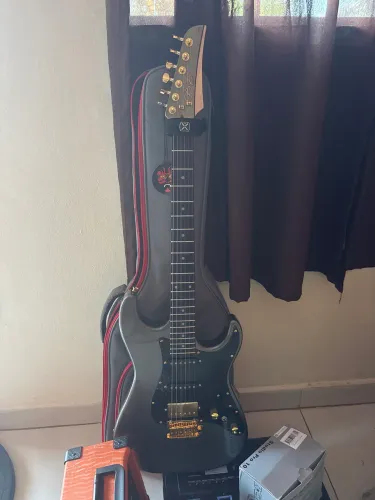 Guitarra Seizi Katana Musashi HSS Gold PH Space Grey - Estado Nova
