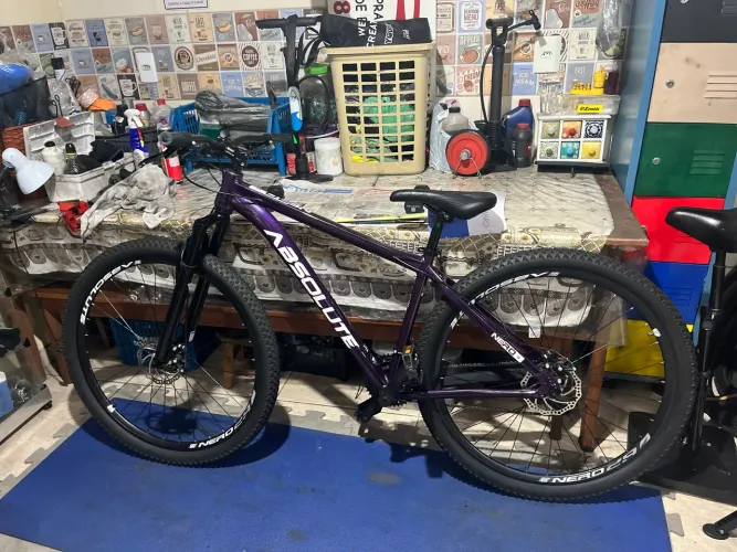 Vendo bicicleta Absolute com dois meses de uso,com nota fiscal