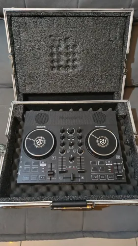 Controlador Numark Party Mix 