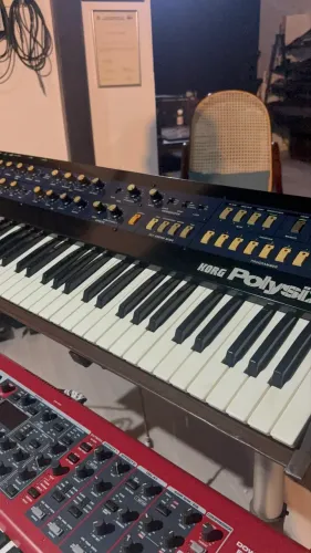 Sintetizador Korg Polysix Kiwi -1984