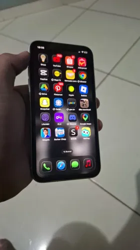 iPhone 11 64gb fez segunda mão comigo 