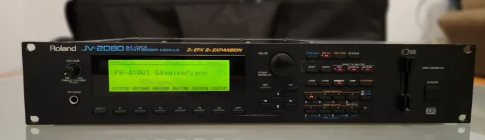 Roland JV-2080 em ótimo estado