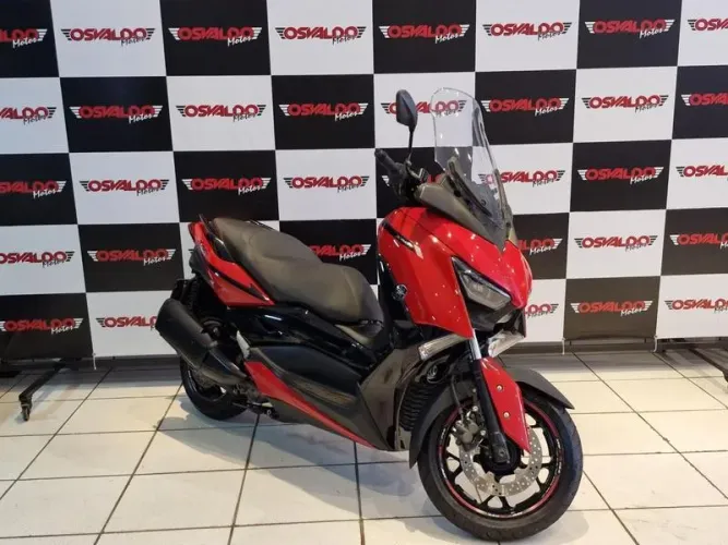 YAMAHA XMAX 2024