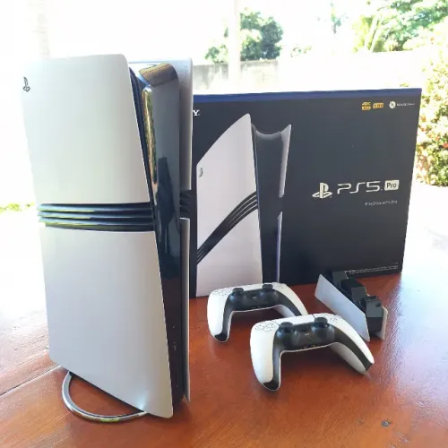 PS5 Pro 2tb + 2 Controles + Carregador Original Sony