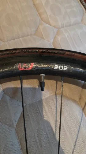 Par de Zipp 202 rim brake