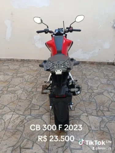 CB Twister 300 F zera