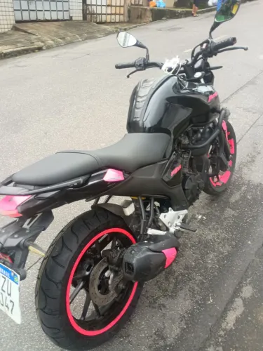 Fz15 baixo km topada