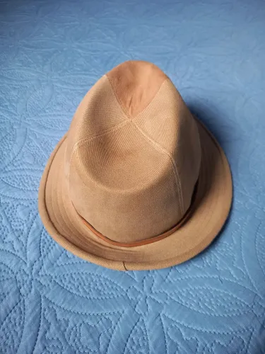 Chapeu Trulby português. 