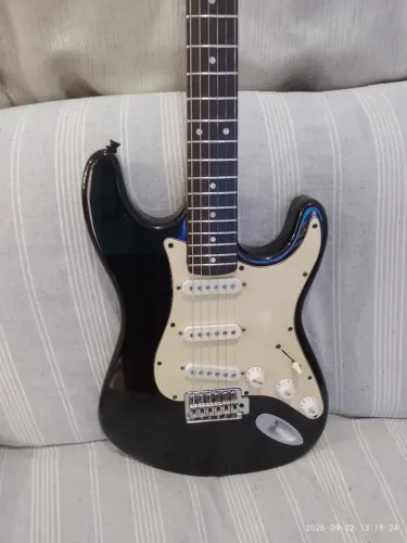 Guitarra stratocaster Michael black