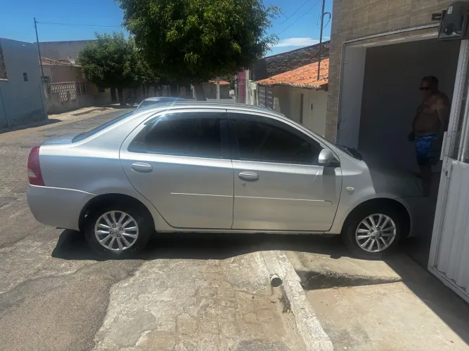 Toyota Etios XLS Sedan 1.5 Flex 16V 4P Mec. 2014