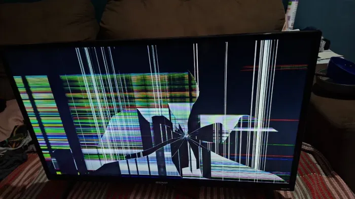 Tv smart Semp TCL para retirada de peças 