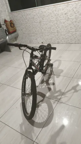 Bicicleta aro 24 com 21 marchas