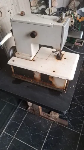 Máquinas de costura industriais