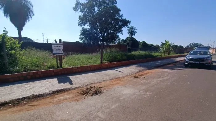01 Terreno 10x25 Tenho 04 terrenos Vendo juntos ou separados