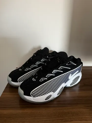 Tênis Nike x Nocta Glide