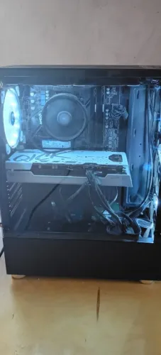 Vendo PC gamer semi novo  Com Windows 10 pro Original e com  jogos instalados