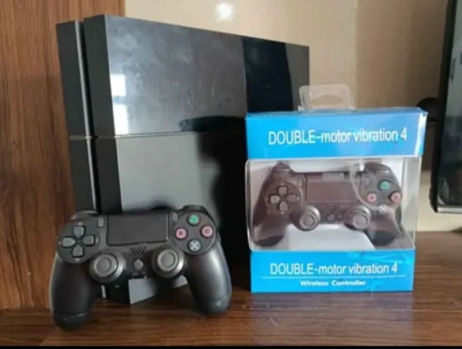 PS4/ PLAYSTATION 4 FAT, 1 TB ARMAZENAMENTO COM 2 CONTROLES